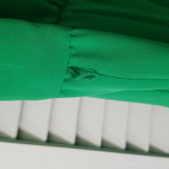 Green Pleated Chiffon Dress Size 16 - Picture 8 of 11